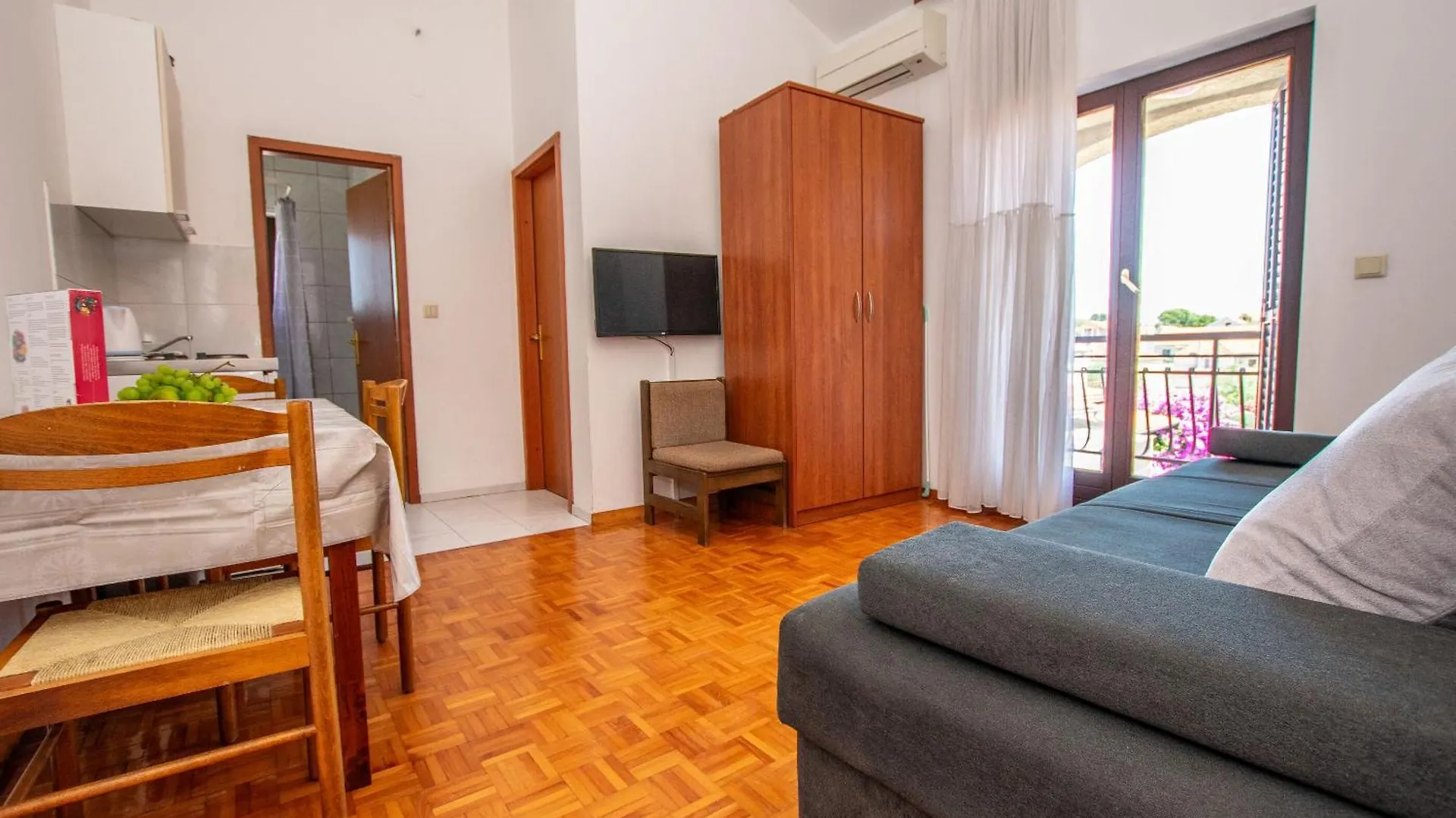 Apartments Dalmatino بيوغْغاد نا موغو