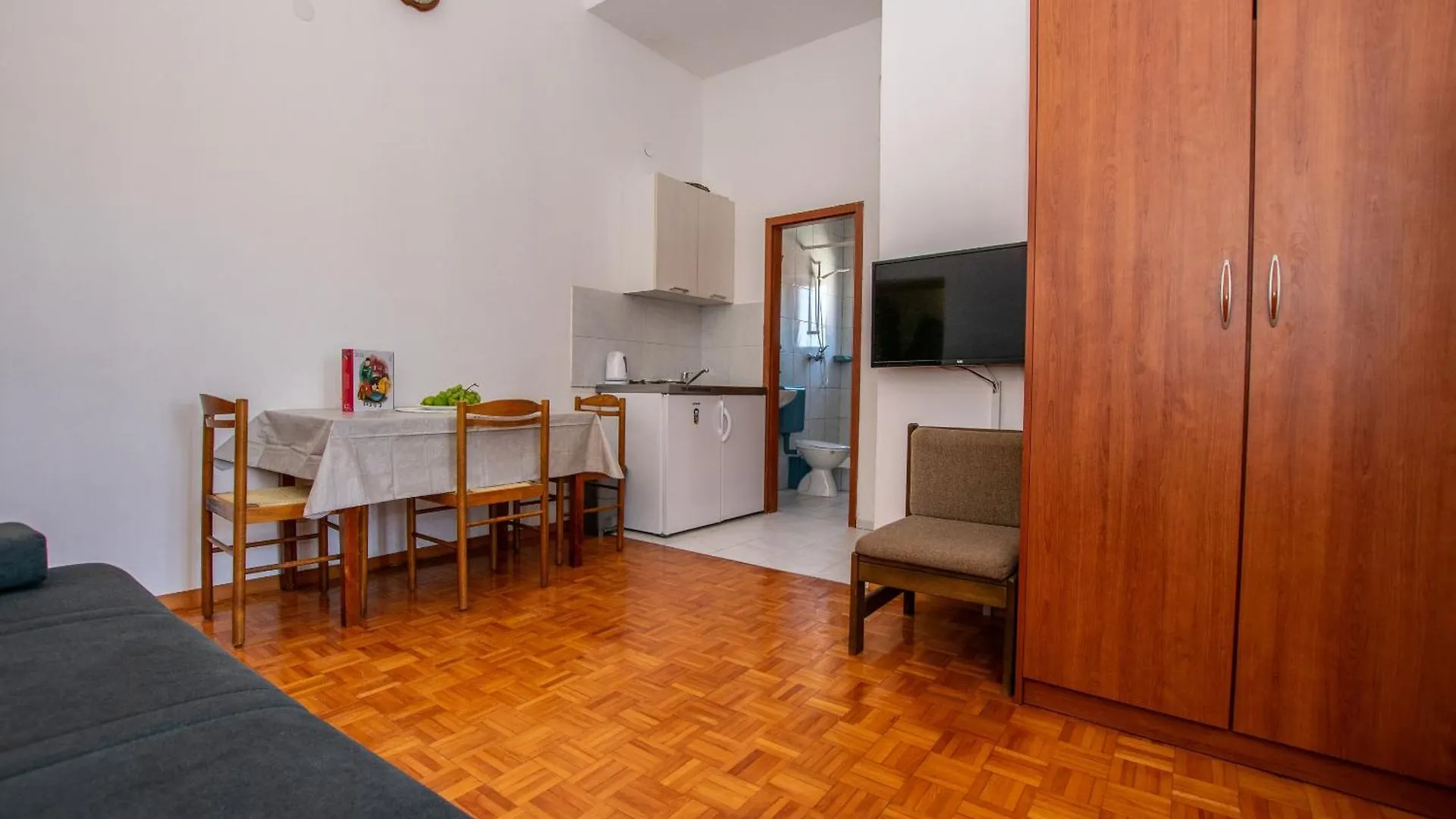 Apartments Dalmatino بيوغْغاد نا موغو